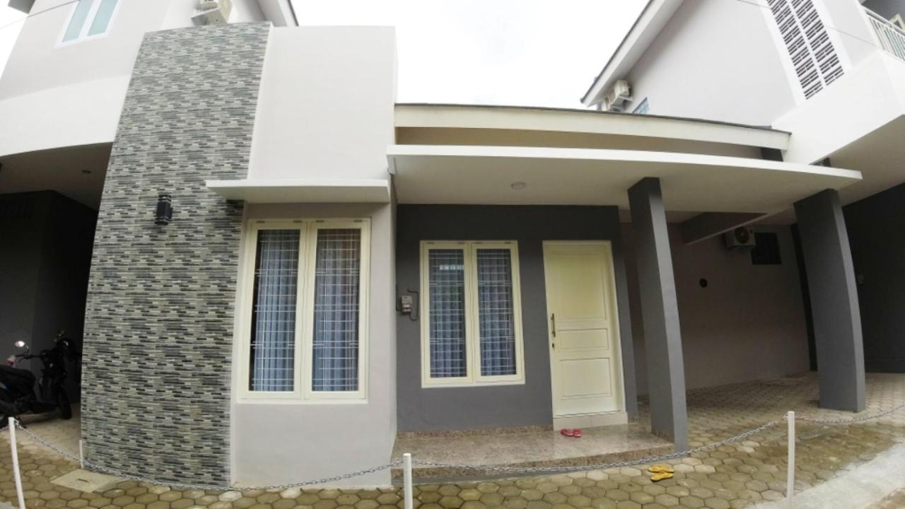 Omah Bondi Family Homestay By Fh Stay Γιογκιακάρτα Εξωτερικό φωτογραφία