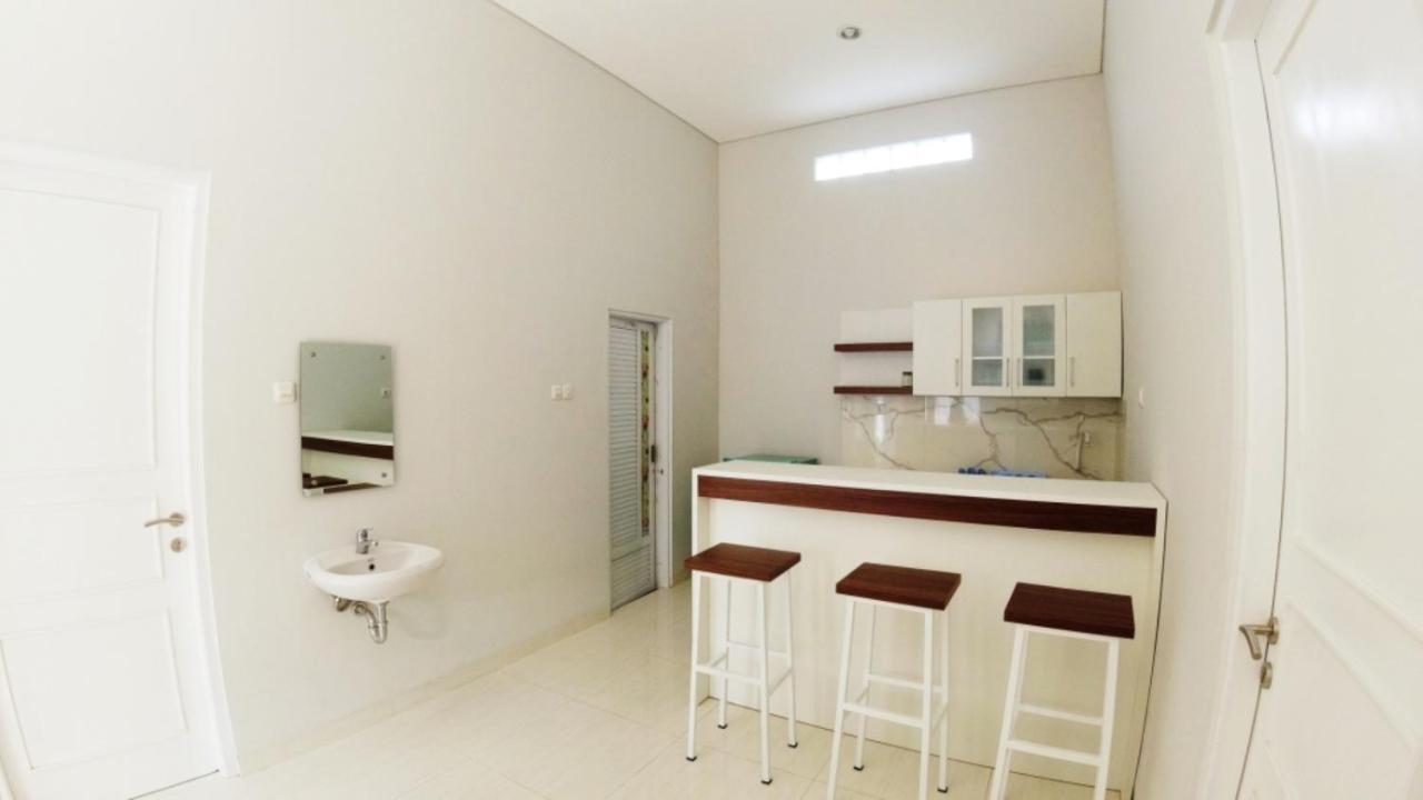 Omah Bondi Family Homestay By Fh Stay Γιογκιακάρτα Εξωτερικό φωτογραφία